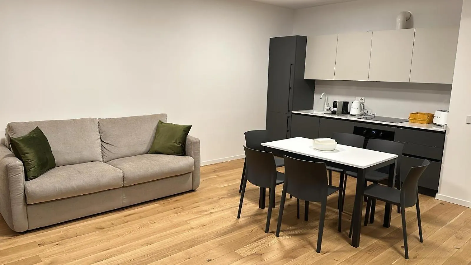 Number House - Number 20 Apartamento Milão